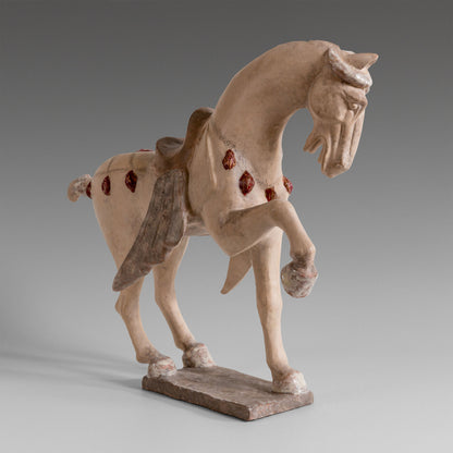 Tang standing horse