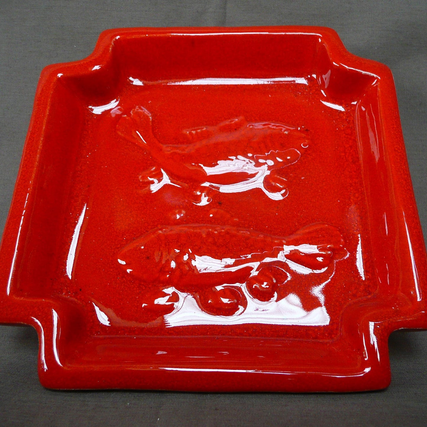 Two-fish square dish