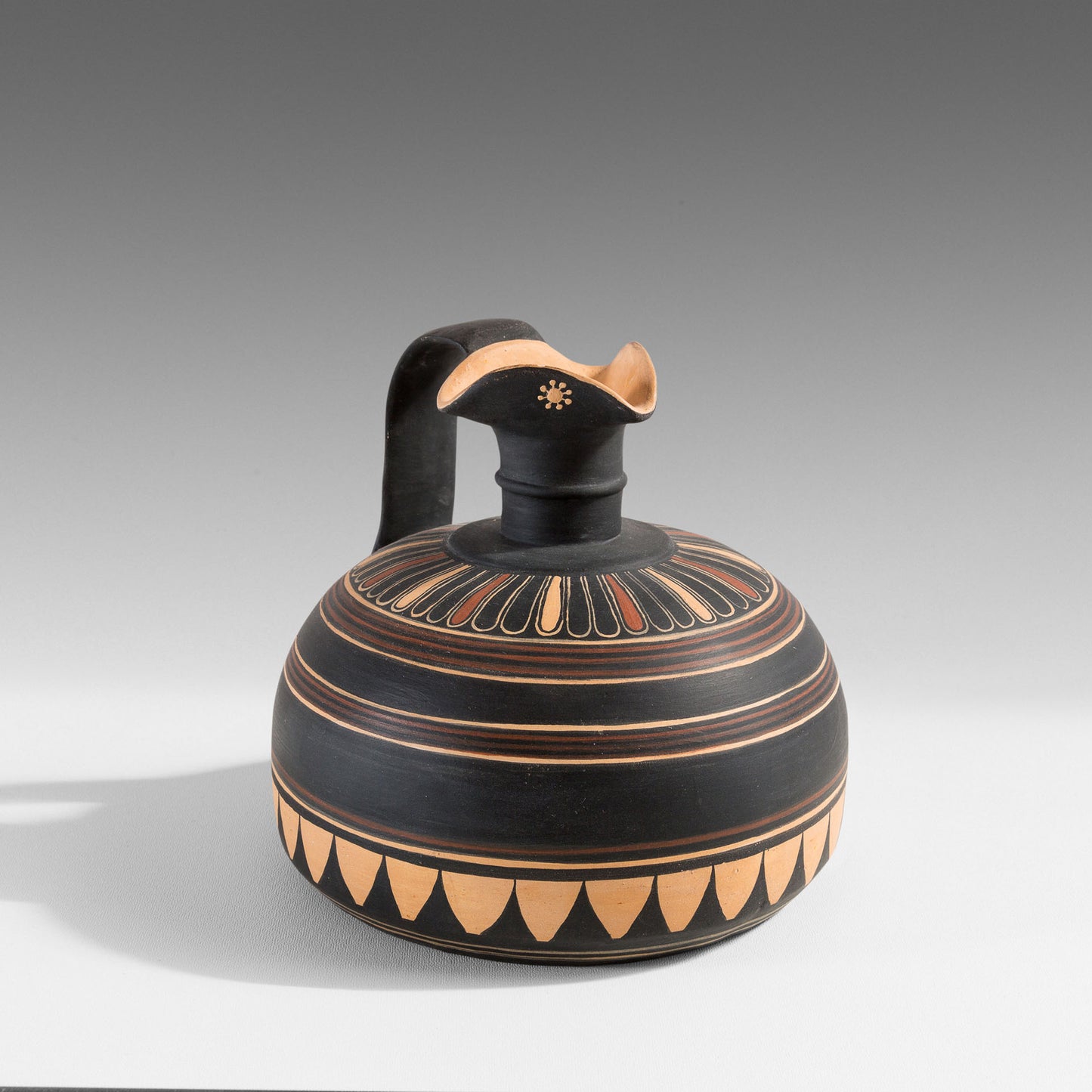 Corinthian Œnochoe with a flat base