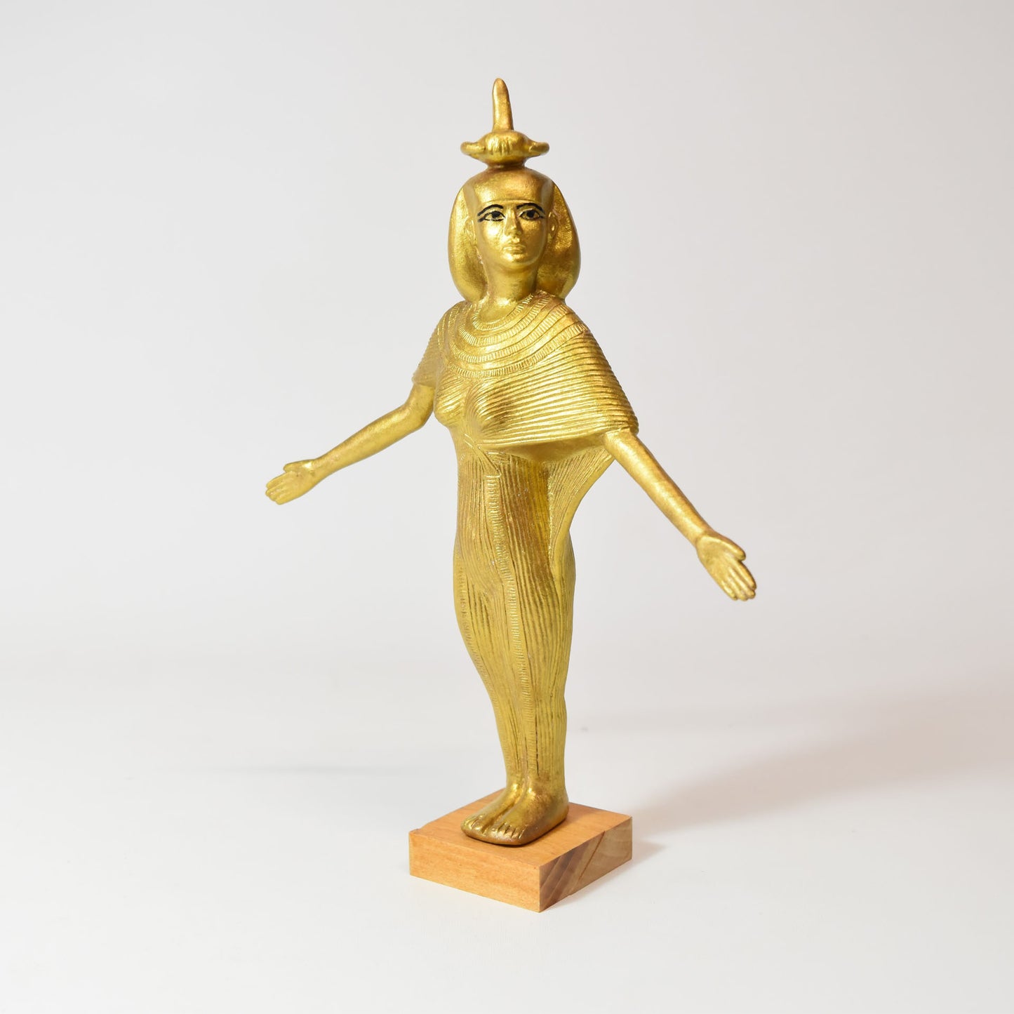 Selkis statuette from Tutankhamen treasure