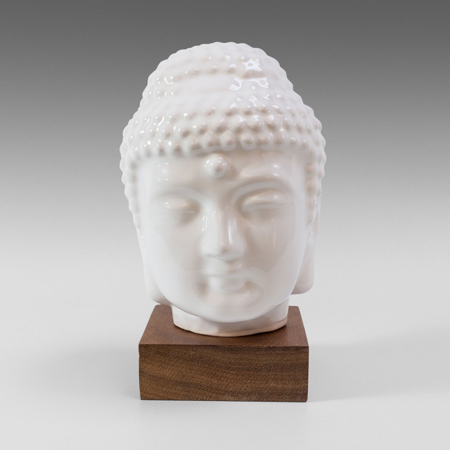 Tête de Bouddha à la perle